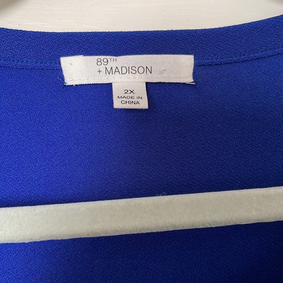 Top - Picture 2 of 3